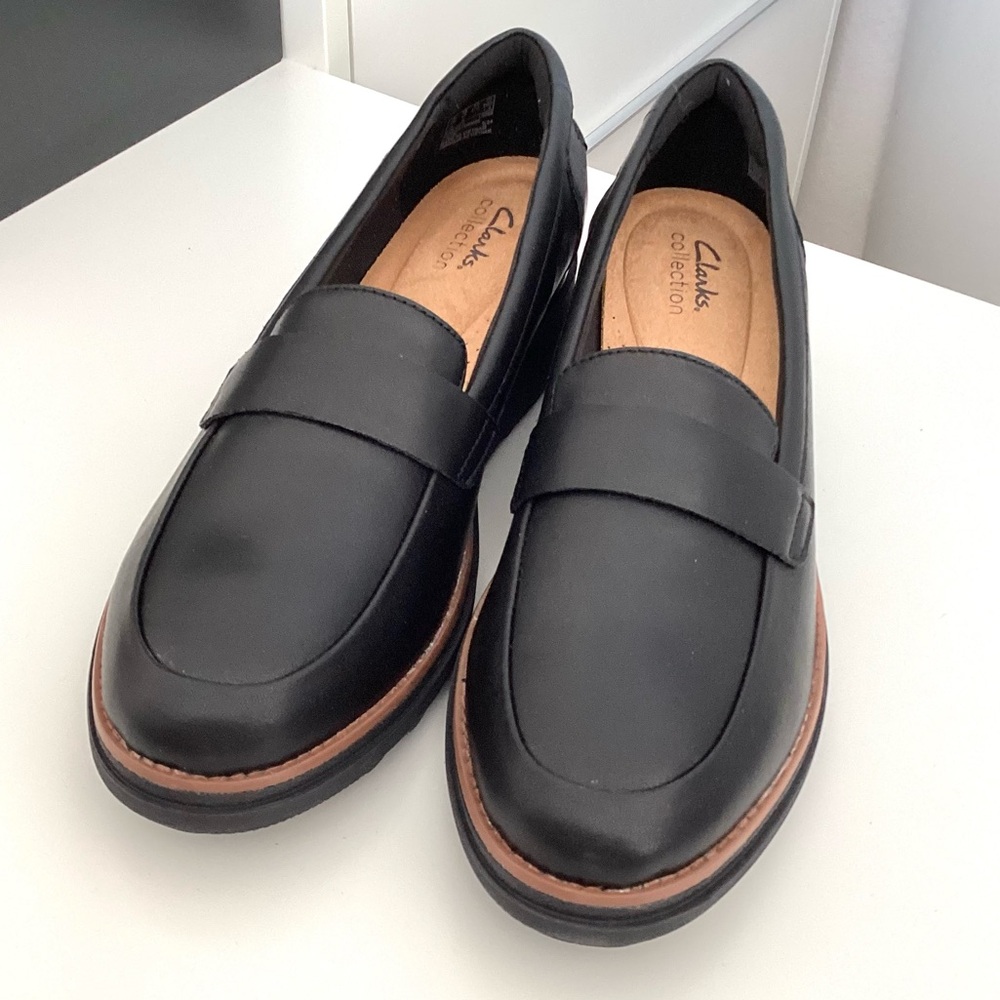\Clarks\• NWT Sharon Gracie Slip-On Loafer Flats - Picture 2 of 12